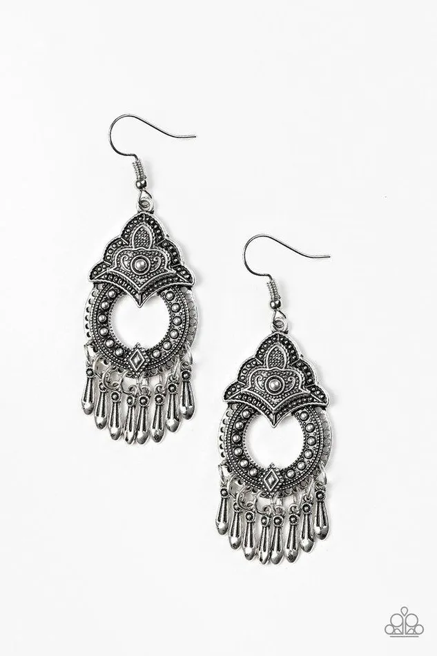 Paparazzi Jewelry Earrings Paparazzi Earring New Delhi Native Silver