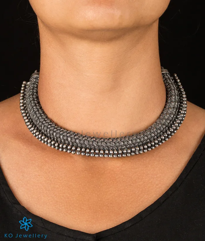 Silversmith Necklaces The Pradyumna Silver Necklace