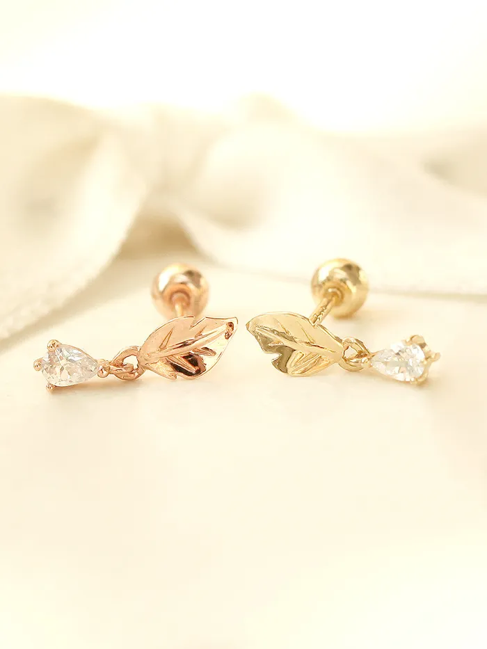 MinimalBijoux Earrings 14K gold Teardrop Leaf cartilage earring 20g