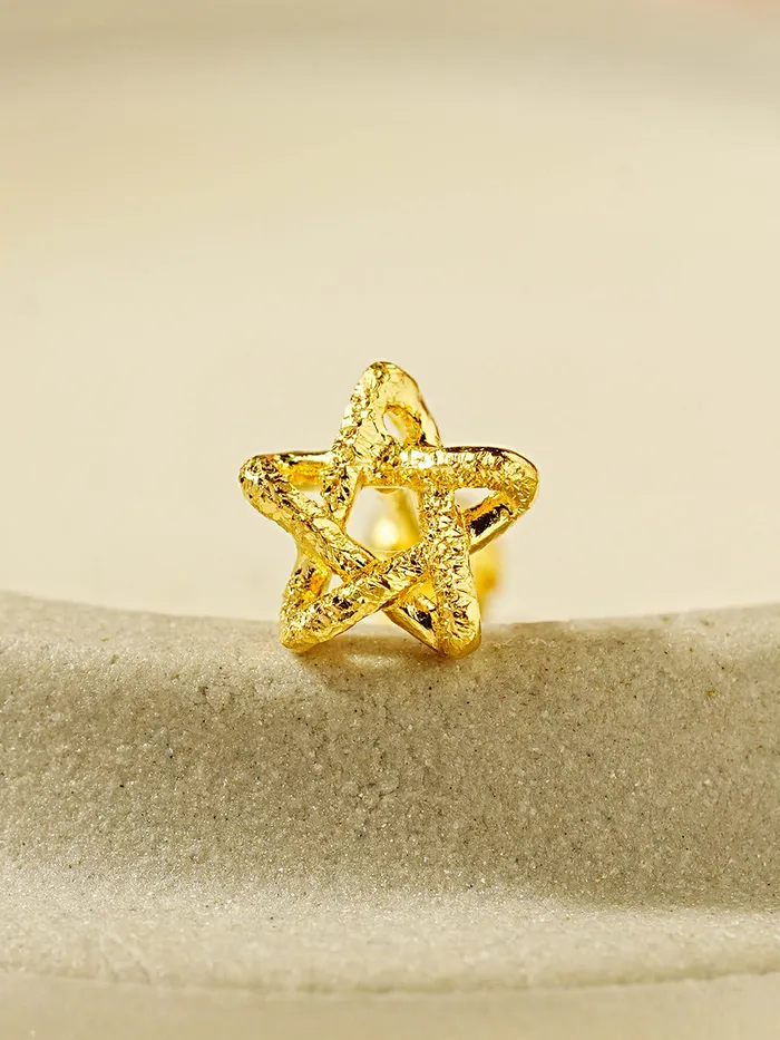 MinimalBijoux Earrings 24K Gold Knotted Star Cartilage Earring 20G