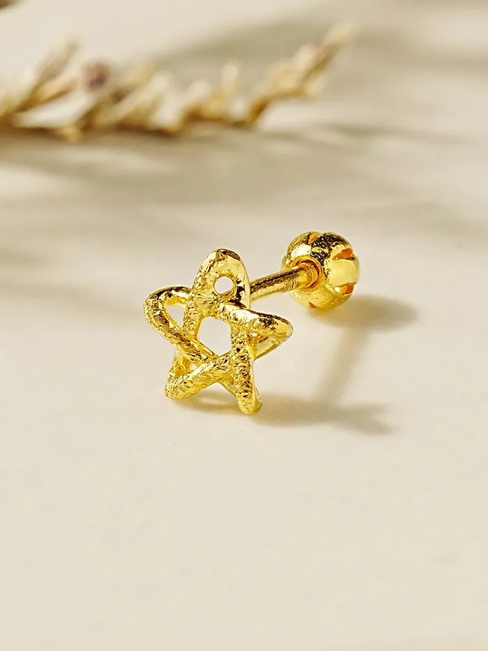 MinimalBijoux Earrings 24K Gold Knotted Star Cartilage Earring 20G
